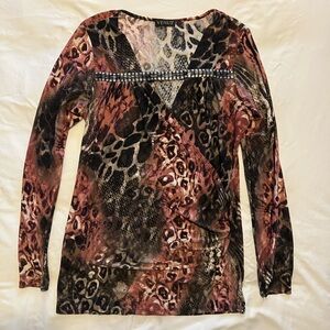 VENUS  Women’s Animal Print Long Sleeve Top